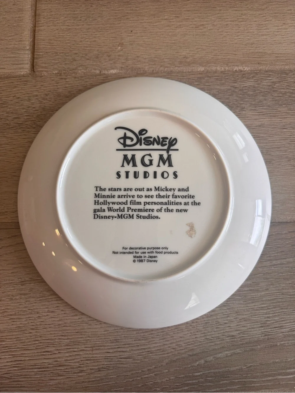 Disney Club Daisy Round Decorative Plate  - Red, Blue, Black